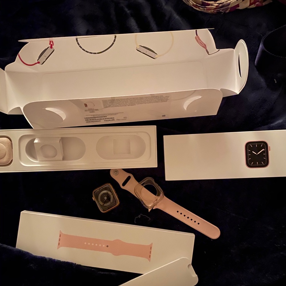 Apple Watch - Series 5 with Apple care GPS/LTE 44m